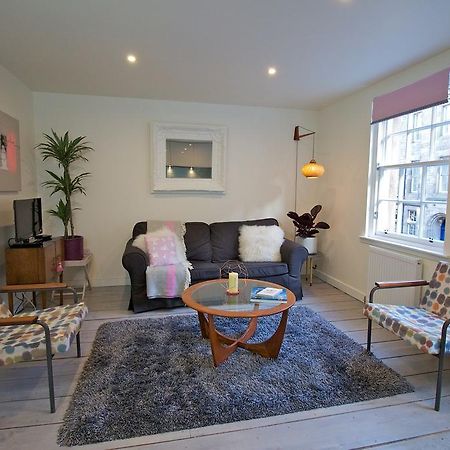 Old Town Castle View Apartment Edimburgo Exterior foto
